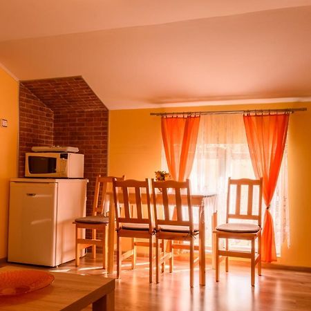 Chatka Elegant Bešeňová Eksteriør billede
