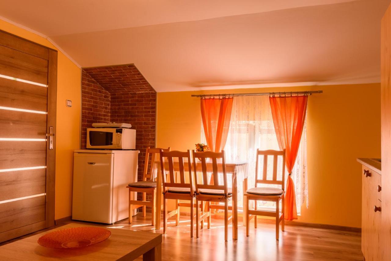 Chatka Elegant Bešeňová Eksteriør billede