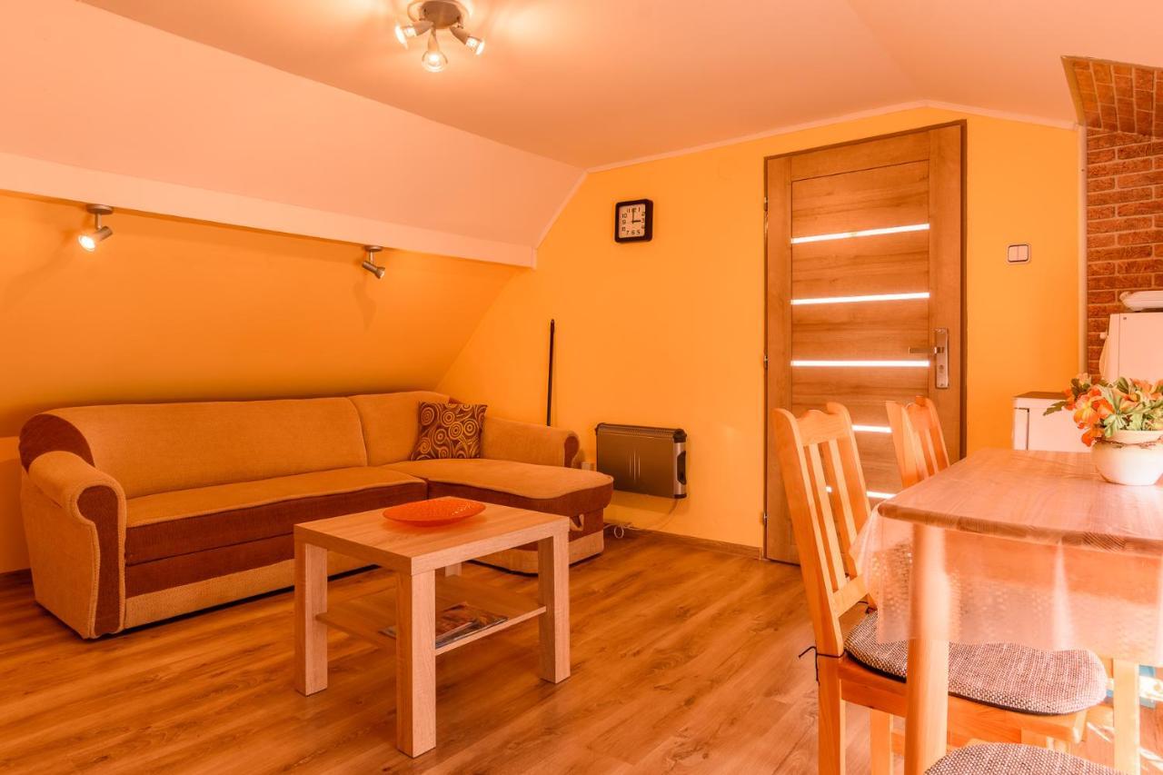 Chatka Elegant Bešeňová Eksteriør billede